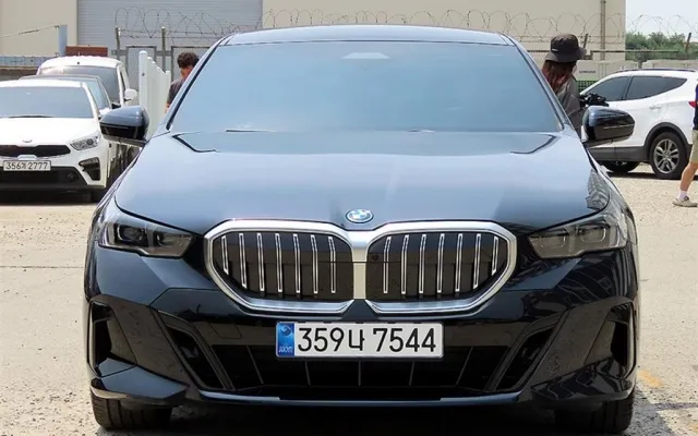 인천개인회생차할부 5시리즈 (G60) 530e 매물 사진 7 - 2025/12 10,224km
