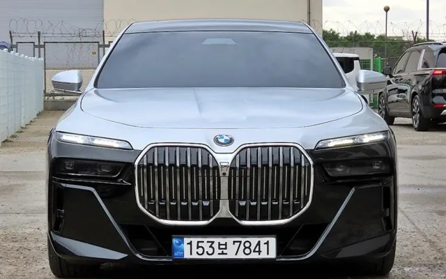 인천개인회생차할부 7시리즈 (G70) 740i sDrive M 스포츠 매물 사진 3 - 2023/08 45,993km